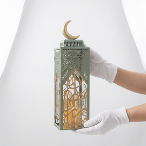 Faroles de Hierro Esmeralda para Ramadán con Diseño Moderno de Luna Creciente y Caligrafía Árabe para Decoración del Hogar - Product Image 4