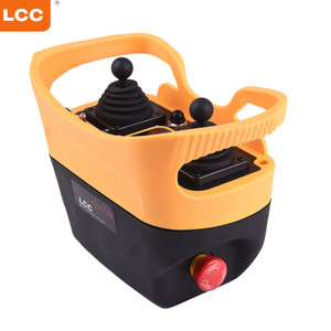 Télécommande radio industrielle sans fil étanche Q5000 LCC à 2 joysticks pour applications forestières et agricoles - Product Image 4