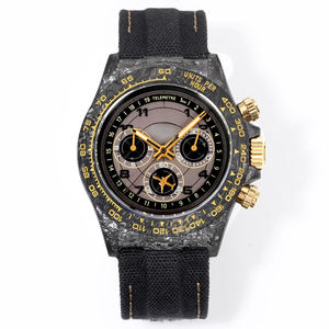Reloj de Hombre 1130 con Movimiento Mecánico Automático de Fibra de Carbono Contour de Alta Calidad, Color Negro y Dorado, Resistente al Agua para Buceo - Product Image 1