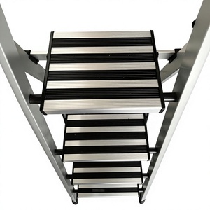 <span class=keywords><strong>Escalera</strong></span> Plegable de Aluminio de 4 Peldaños, Moderna, con Peldaños <span class=keywords><strong>Anchos</strong></span> Antideslizantes, Bandeja para Herramientas, Ligera, 150 kg, EN 131, <span class=keywords><strong>Escalera</strong></span> de Alta Resistencia para Baño - Product Image 3