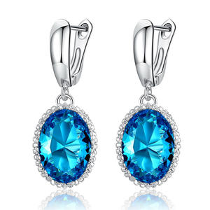 Boucles d'oreilles pendantes élégantes en argent 925 avec serti de strass en cristal ovale, style classique pour femmes, couleur bleu saphir - Product Image 4