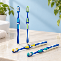 Brosse à dents manuelle OEM ODM à poils moyens pour adultes, étiquette privée personnalisée, nettoyage en profondeur, brosse à dents domestique pour l'hygiène buccale quotidienne