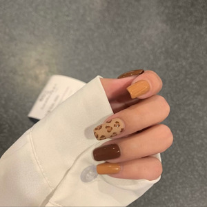 Venta al por mayor <span class=keywords><strong>de</strong></span> <span class=keywords><strong>uñas</strong></span> <span class=keywords><strong>postizas</strong></span> baratas <span class=keywords><strong>uñas</strong></span> cuadradas cortas púrpura 24 unids/caja adhesivo <span class=keywords><strong>de</strong></span> <span class=keywords><strong>uñas</strong></span> <span class=keywords><strong>postizas</strong></span> <span class=keywords><strong>de</strong></span> cobertura completa - Product Image 6