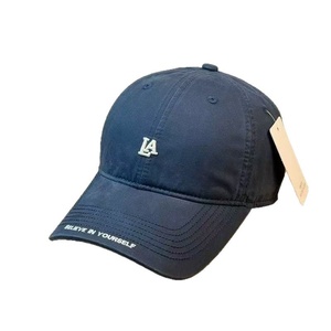 Gorra de béisbol de PVC para mujer, estilo coreano, bordada, casual, con visera curva, versátil, de 6 paneles, ajustable - Product Image 5