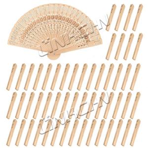 Abanico de mano de sándalo con logotipo grabado como regalo de recuerdo de boda - Product Image 2