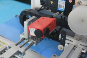 Impresora <span class=keywords><strong>de</strong></span> pantalla <span class=keywords><strong>de</strong></span> botella semiautomática con curado LED UV Impresión multicolor para botellas redondas/tazas Controlado por PLC - Product Image 4