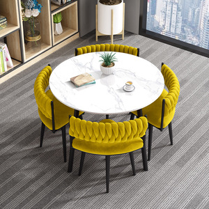 Tavolo da Pranzo Personalizzato di Lusso con Piano in Lastra di Roccia e Base Robusta in Acciaio al Carbonio per 4 Persone, Ideale per Piccoli Appartamenti - Product Image 3