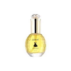 Lotion capillaire parfumée Lodashi Black Dress : Améliore la douceur des cheveux secs et abîmés, anti-frisottis, brillance, pour tous types de cheveux - Product Image 1
