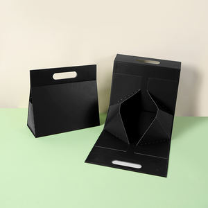 Boîte cadeau magnétique de luxe haut de gamme avec logo personnalisé, petit emballage triangulaire en carton pour parfums et cosmétiques - Product Image 1