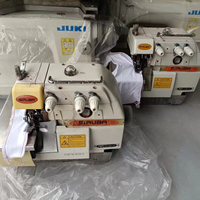 Machine à coudre surjeteuse Siruba 737F à 3 aiguilles, d'origine chinoise et fabriquée à Taïwan, de la marque Jordon Store, en vente.