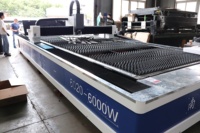 Máquina de Corte Láser de Fibra CNC de Precisión 4020 6000W FSTEC 4000E para Taller de Fabricación de Letreros en EE. UU., 220V 60Hz de Alta Velocidad JINDAJIN