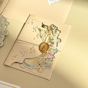 Invitaciones de <span class=keywords><strong>Boda</strong></span> de Acrílico Plateado con Espejo Personalizadas de Lujo, con <span class=keywords><strong>Sobres</strong></span> Florales con Detalles en Dorado y Tarjeta RSVP con Código QR - Product Image 1