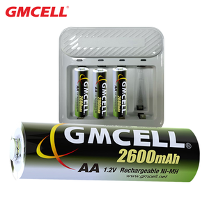 Paquete de 4 Baterías Recargables AA Ni-MH de 350mA con Cargador Rápido de 4 Ranuras para Juguetes y Control Remoto - Product Image 1