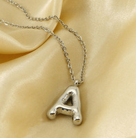 Collar con Colgante de Letra del Alfabeto, Diseño Hueco, Acero Inoxidable Impermeable, Joyería para Mujer