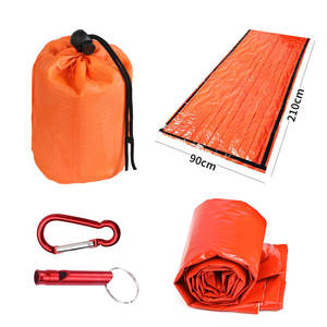 Saco de Emergencia Térmico de PE con Silbato y Mosquetón, 90x210cm, Impermeable, para Supervivencia y Seguridad al Aire Libre - Product Image 2