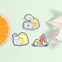 Pin de esmalte de pollo amarillo con diseño de programador, 3 estilos, broche para laptop y decoración de mochila