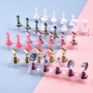 Support magnétique pour la pratique des ongles, base ABS, présentoir pour nail art, outil de manucure professionnel pour salon - Product Image 1