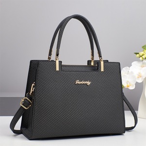 Sac <span class=keywords><strong>à</strong></span> bandoulière <span class=keywords><strong>tendance</strong></span> pour femmes, nouvelle vente <span class=keywords><strong>à</strong></span> succès - <span class=keywords><strong>Sacs</strong></span> <span class=keywords><strong>à</strong></span> <span class=keywords><strong>main</strong></span> en cuir PU avec plusieurs modes de port pour un usage quotidien et les voyages - Product Image 2