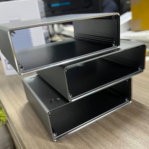 กล่องอะลูมิเนียม Yi Gan 6061 ผลิตด้วยวิธีหล่อขึ้นรูป CNC ปรับแต่งได้ตามต้องการ โปรไฟล์อุตสาหกรรมเคลือบผิวอะโนไดซ์  ตัวเรือนอิเล็กทรอนิกส์อเนกประสงค์ - Product Image 1