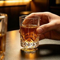 Verres à shot en verre taillé diamant 40 ml (1,35 oz) avec base lourde, style vintage, pour whisky, tequila, vodka, spiritueux, dégustation, pour bar et fête