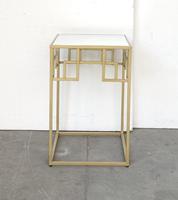 Table console moderne de luxe avec cadre doré et miroir avec 4 tables d'appoint pour salon salle à manger villas hôtels appartements