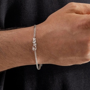 Bracelet pour <span class=keywords><strong>homme</strong></span> <span class=keywords><strong>en</strong></span> acier inoxydable plaqué <span class=keywords><strong>or</strong></span> 18 carats avec chaîne cubaine personnalisée à la mode, cadeau exquis pour Noël ou un anniversaire pour les amis - Product Image 1