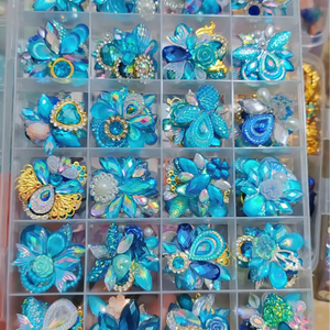 Adesivo per Sopracciglia con Diamanti Scintillanti, Adesivo 3D per Viso di Ragazza Carina, Accessori Decorativi per Auto, Telefono e Custodie - Product Image 1