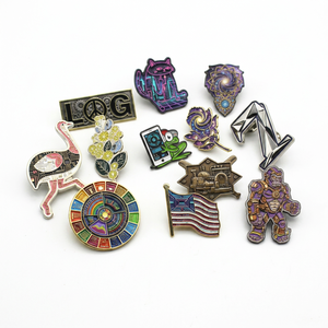 Insignias Metálicas Personalizadas OEM/ODM para Suministros Médicos y de Atención, con Diseño de <span class=keywords><strong>Ambulancia</strong></span>, Jeringa, Estetoscopio y Caja Médica - Product Image 2