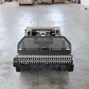 Tondeuse à fléaux télécommandée sur chenilles de 800 mm avec application d'engrais, fabriquée par un professionnel certifié CE EPA - Product Image 5