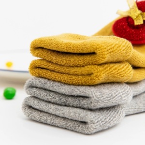 Calze all'ingrosso, Maglie da <span class=keywords><strong>calcio</strong></span>, Calze sportive, Calze sportive natalizie per bambini, Calze, Calze da pilates, Scaldamuscoli, Termiche - Product Image 3