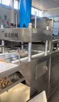 Prix usine Leurres De Pêche Alimentaire Machine Automatique Fish Bait Cube Machine à Vendre