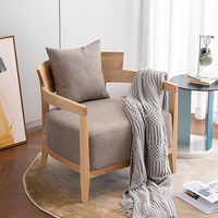 Chaise de canapé moderne nordique avec cadre en bois Coussin rembourré pour le salon de l'hôtel Fauteuil élégant de style nordique