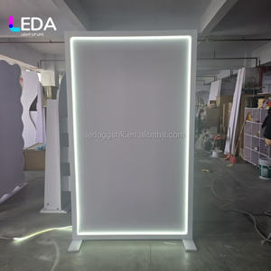 ป้ายต้อนรับ LEDA สำหรับตกแต่งทางเข้างานปาร์ตี้ ป้ายอะคริลิคพร้อมไฟสำหรับตกแต่งงานอีเว้นท์ - Product Image 5