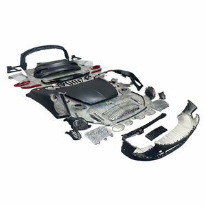 <span class=keywords><strong>Kit</strong></span> de Carrocería Mejorado 2024 para Bentley Bentayga 2016-2020, <span class=keywords><strong>Faros</strong></span> Delanteros LED, Rejillas y Conjunto de Guardabarros Trasero, Piezas de Carrocería para Parachoques - Product Image 1