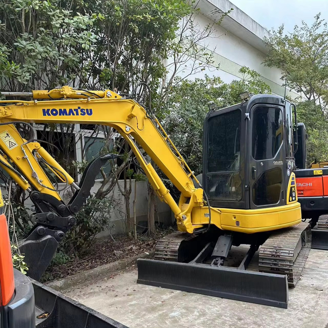 Used Komatsu PC 50 Mini Excavator Crawler with Cummins Engine and Motor for Sale in Shanghai 29.4 HP