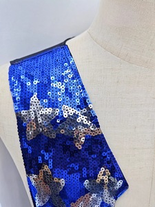 Gilet à paillettes pour homme, taille unique, étoiles et rayures scintillantes, drapeau américain rouge, blanc et bleu, pour les défilés, les fêtes et les costumes du 4 juillet - Product Image 5