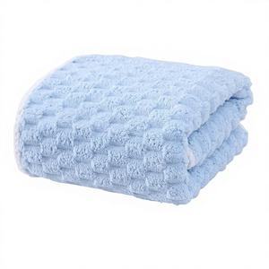 Serviette de Bain en Polaire Corail Transfrontalière, Douce et Absorbante, Bordures Renforcées, <span class=keywords><strong>Ne</strong></span> Laisse Aucun Poil, Idéale pour le Bain et le Séchage des Cheveux, Serviette Domestique - Product Image 1