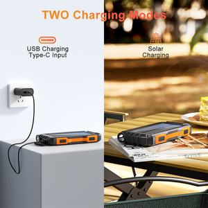 Cargador Solar para Exteriores de 20000mAh y 10W, Banco de Energía Solar Recargable por USB de Gran Capacidad con Linterna - Product Image 2