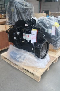 Motor Cummins de Alta Potência e Baixo Consumo, 4 Tempos, 6 Cilindros, 6BTAA5.9-P180, Montagem de Motor Refrigerado a Água Usado para Propulsão Marinha - Product Image 4