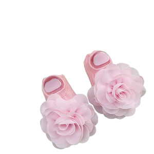 <span class=keywords><strong>Bandeau</strong></span> super élastique pour bébé et ensemble d'accessoires pour cheveux à fleurs en nylon Chaussettes tricotées à fleurs souples pour nouveau-nés et tout-petits - Product Image 2