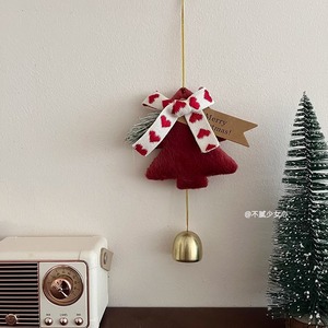 Ornement en peluche pour arbre de Noël avec cloche, décoration suspendue en tissu rouge pour décorations murales de Noël - Product Image 1