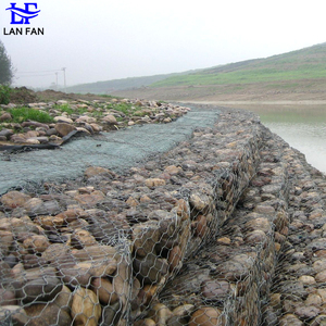 Geschweißte Drahtgitter platte für River Bank Rock Wall 10mm Öffnung Gabion Basket Iron Wire Mesh