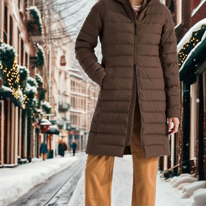 Veste longue d'hiver en polaire avec capuche en fourrure amovible, doublure matelassée avec logo, fermeture éclair, doublure en rayonne, mélange élasthanne/coton - Product Image 2