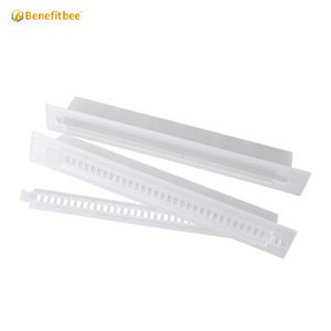 Suministro de fábrica Trampa de escarabajo de plástico transparente Colmena de abejas Peine de miel Trampa de escarabajo - Product Image 1