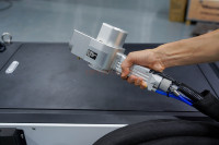 Nettoyeur laser à fibre pulsée 1000W, refroidi par eau, pour l'élimination de la rouille des métaux, le nettoyage des surfaces enduites de peinture