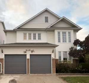 Porte de <span class=keywords><strong>garage</strong></span> sectionnelle isolée Guard, fonctionnalité automatique, matériel antivol, garantie de 3 ans, finition en acier - Product Image 1