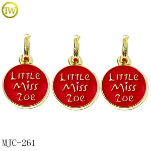 Fashion small enamel letter pendant for necklace making custom logo round charms etched on jewelry tags with ring