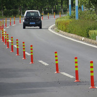 Avertissement réfléchissant de circulation routière Base en caoutchouc Sécurité Barricade Delineator Parking Guide Post Delineator Channelize Cone