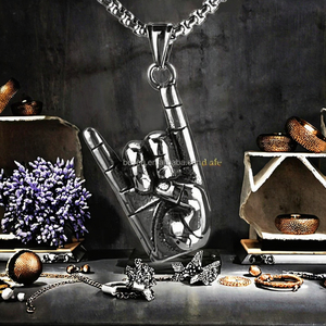 Phi Beta Divine 9 Black Greek Fraternity Hand Signs Colgante 316L Aleación de acero inoxidable para fiesta Collar de regalo de compromiso - Product Image 4