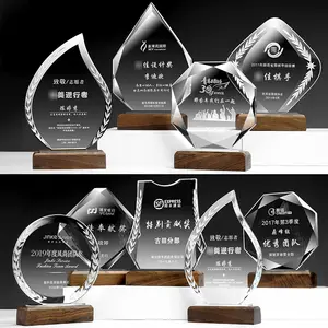 Bedrijf Jaarvergadering Souvenir Massief Houten Basis Kristallen Awards Kleur Gedrukt Crystal Trophy